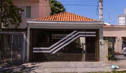 Sobrado à venda com 330m², 3 quartos e 4 vagas