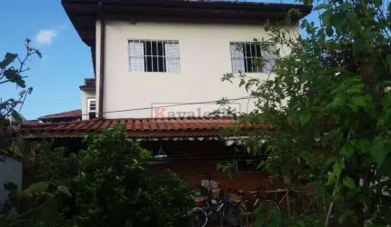 Lindo Sobrado a 15 minutos do metro Jabaquara a pé. Confira