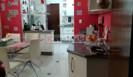 Belo Sobrado  na Saúde