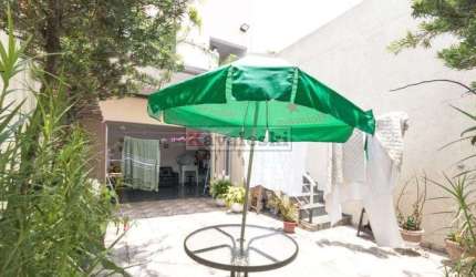 Casa à venda com 135m², 3 quartos e 4 vagas