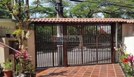 Sobrado excelente metrô Saúde 3 dormitórios 2 vagas quintal