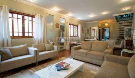 Sobrado com 286m² na Aclimação. Confira !!!