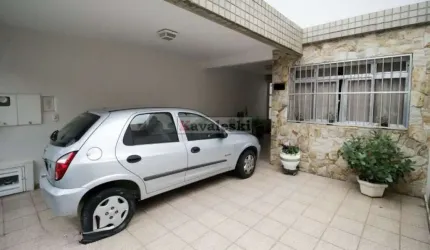 CASA/SOBRADO com 4 dormitórios e 3 garagens