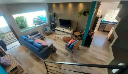 Sobrado Reformado / quintal com piscina/  Com  3 suítes, 1 escritório e 4 vagas no Jardim da Saúde