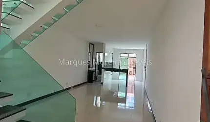 Casa no Aeroporto, com  fácil acesso para o centro e saída para BR 040.