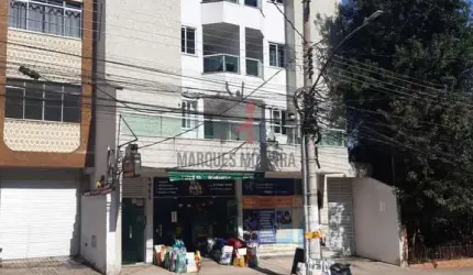 Excelente Cobertura para venda na Rua Olegário Maciel.