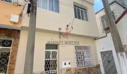 Excelentes Casas no Centro.