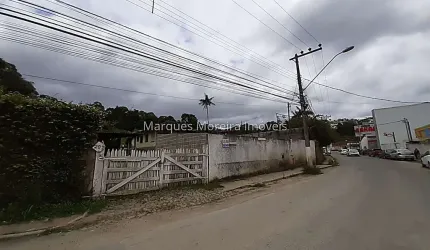 Terreno a venda no bairro São Pedro.