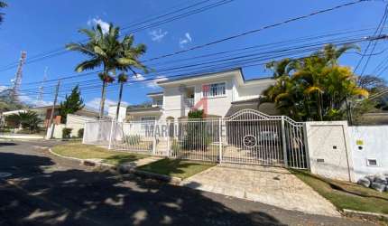 Casa Espetacular à venda no Condomínio Chalés do Imperador