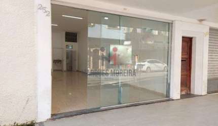 Ampla loja na Rua Silva Jardim