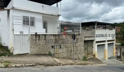 Excelente Casa e Loja no Bairro Borboleta