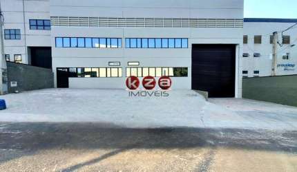 Barracão Industrial em Condomínio para Locação em Valinhos-SP, Bairro Macuco! 4 Salas, 7 Banheiros, 700m²!
