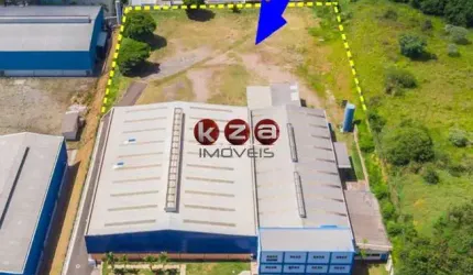 Galpão Industrial de Alto Padrão para Locação em Itatiba-SP, Distrito Industrial Alfredo Relo: 6 Salas, 6 Banheiros, 8 Vagas de Garagem, 3.857 m².