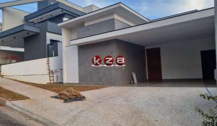 Casa de alto padrão no Condomínio Portal do Jequitiba em Valinhos-SP: 3 suítes, 2 salas, 5 banheiros, 4 vagas, 200m². Venda ou locação!