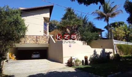 Casa em condomínio à venda em Vinhedo-SP - Bairro Vista Alegre - 3 quartos, 1 suíte, 2 salas, 3 banheiros, 2 vagas, 327m².