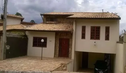 Casa de luxo em condomínio à venda em Campinas-SP, bairro Caminhos de San Conrado: 4 quartos, 2 suítes, 2 salas, 8 banheiros, 4 vagas, 351m².