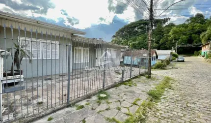 Casa com 3 quartos à venda na Rua José Tomé, 255, São José, Caxias do Sul por R$ 800.000