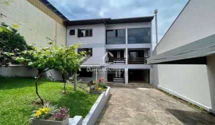 Casa com 7 quartos à venda na Rua Elvira Cruz Netto, 514, De Lazzer, Caxias do Sul por R$ 1.480.000