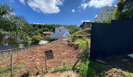 Terreno à venda na Rua Nedem Adelar Chedid, 145, Nossa Senhora da Saúde, Caxias do Sul por R$ 280.000