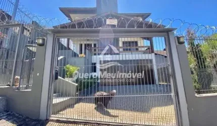 Casa com 4 quartos à venda na Rua Cubilai Schio, 176, Nossa Senhora da Saúde, Caxias do Sul por R$ 1.380.000