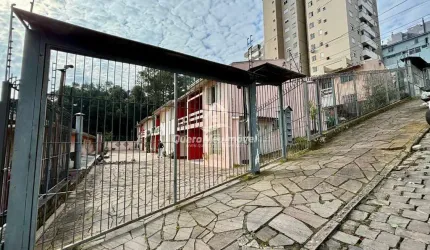 Casa em condomínio fechado com 3 quartos à venda na Rua Gilberto Candeia, 841, Colina Sorriso, Caxias do Sul por R$ 339.000