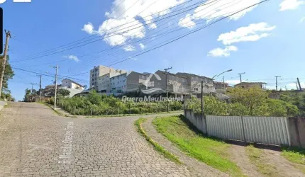Terreno à venda na Rua Marcílio Orestes Tonet, 216, Salgado Filho, Caxias do Sul por R$ 450.000