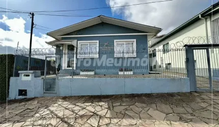 Casa com 3 quartos à venda na Benjamin Constant, 133, Sagrada Família, Caxias do Sul por R$ 900.000