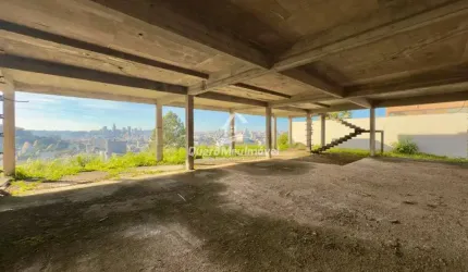 Casa com 5 quartos à venda na Rua Antônio Bolfe, 1, Colina Sorriso, Caxias do Sul por R$ 1.950.000