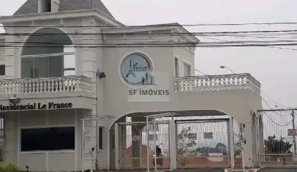 Excelente casa térrea de 189m²,  3 suítes, à venda no Condomínio Le France