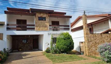 Excelente sobrado de 305m², 3 dormitórios, 1 suíte, à venda no Granja Olga 1