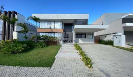 Excelente sobrado de 242m², 3 suítes, para venda ou locação no Alphaville 3