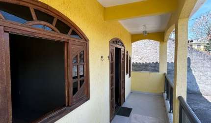 Casa à venda com 05 quartos, 4 banheiros Sacramento São Gonçalo/RJ.