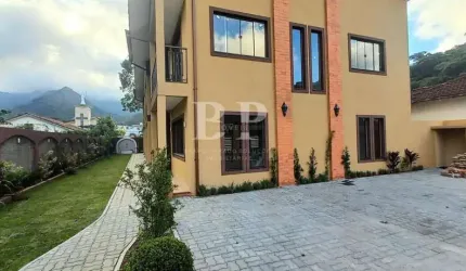 Casa em Condomínio para Venda em Teresópolis, Alto, 3 dormitórios, 1 suíte, 3 banheiros, 1 vaga