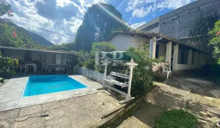 Casa para Venda em Teresópolis, Meudon, 6 dormitórios, 3 suítes, 5 banheiros, 2 vagas