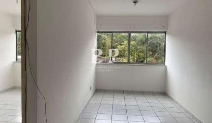 Apartamento para Locação em Teresópolis, Várzea, 1 dormitório, 1 banheiro, 1 vaga