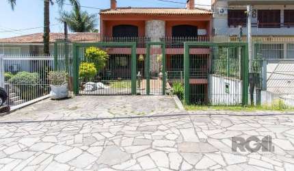 Casa para Venda - 572m², 5 dormitórios, sendo 1 suites, Cavalhada