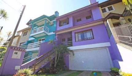 Casa para Venda - 205m², 3 dormitórios, sendo 1 suites, 2 vagas - Altos Do Ipê