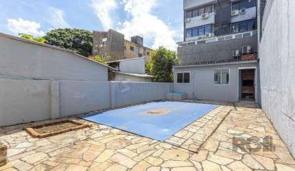 Casa com 2 dormitórios no bairro auxiliadora