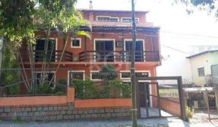 Casa para Venda - 220m², 4 dormitórios, sendo 1 suites, 2 vagas - Tristeza