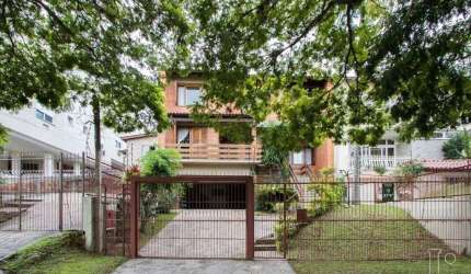 Casa para Venda - 416.89m², 4 dormitórios, sendo 1 suites, 5 vagas - Tristeza
