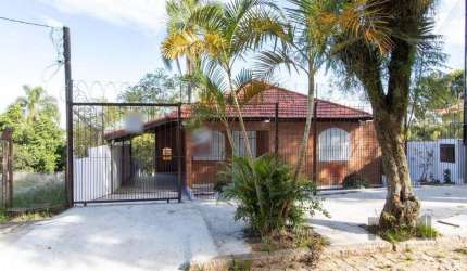 Casa para Venda - 200m², 3 dormitórios, 2 vagas - Cavalhada