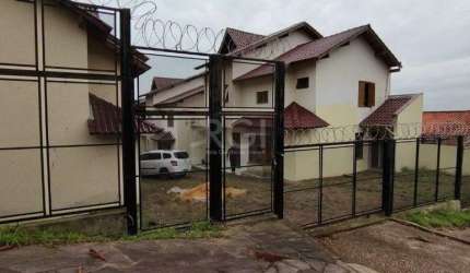 Casa para Venda com 3 dormitórios, sendo 1 suites e 2 vagas no bairro Tristeza