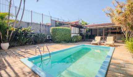 Casa para Venda - 410m², 3 dormitórios, sendo 3 suites, 2 vagas - Ipanema