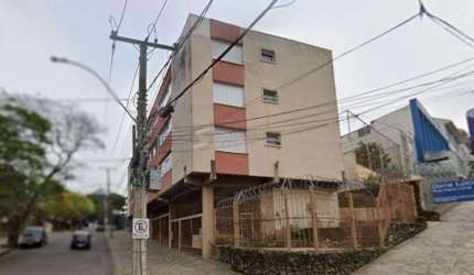 Apartamento no Petrópolis de 2 dormitórios e 2 vagas