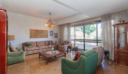 Apartamento para Comprar com 3 dormitórios com suíte e 195m² com até 4 vagas