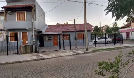 Casa com 5 quartos, 1 suíte, 4 vagas de garagem, no bairro Aberta dos Morras, Porto Alegre/RS