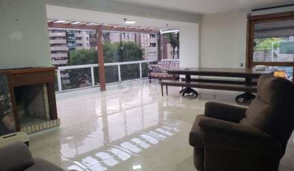 Cobertura para Venda - 296m², 3 dormitórios, sendo 1 suites, 3 vagas - Petrópolis