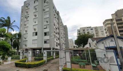 Apartamento 2 dormitórios com vaga escriturada no bairro Santana