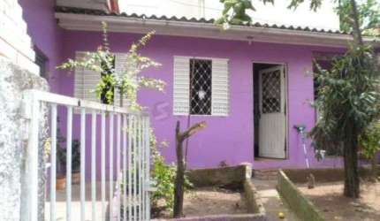 Casa para Venda - 150m², 3 dormitórios, 2 vagas - Chácara Das Pedras