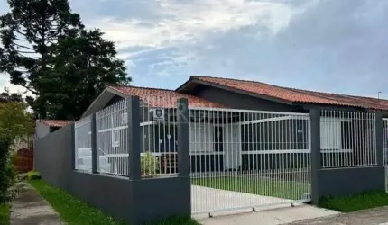 Casa no bairro Hípica - 4 dormitórios